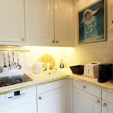 Duenenstrasse 29a, Eg Rechts *